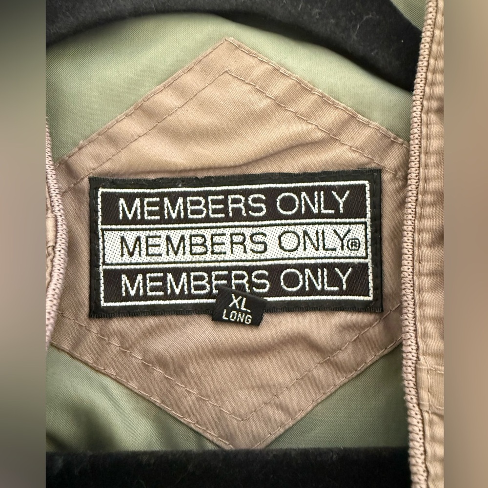 Members Only Vintage Taupe Jacket *EXCELLENT CONDITION* - Picture 11 of 11